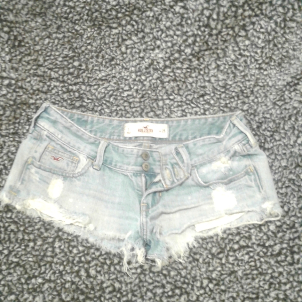 Hollister size 1